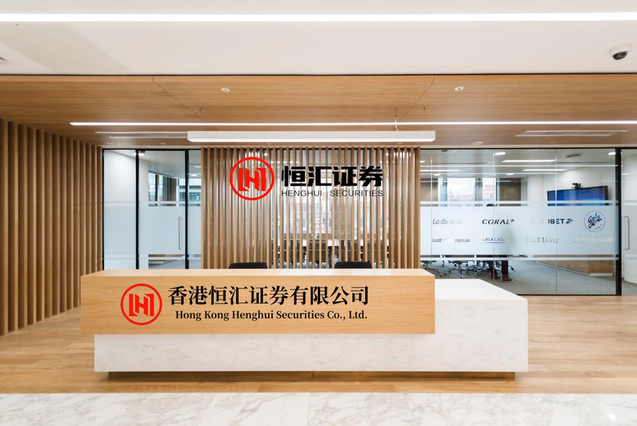 宝盈国际 老王持股：我三年从亏损90%到稳赚460万，核心是死磕掌握了8种关键均线形态，通过均线分析把握买卖点和趋势，大幅提升了投资决策的准确性。具体来说，这8种均线形态分别是：1. 五日线不跌破一看多：...